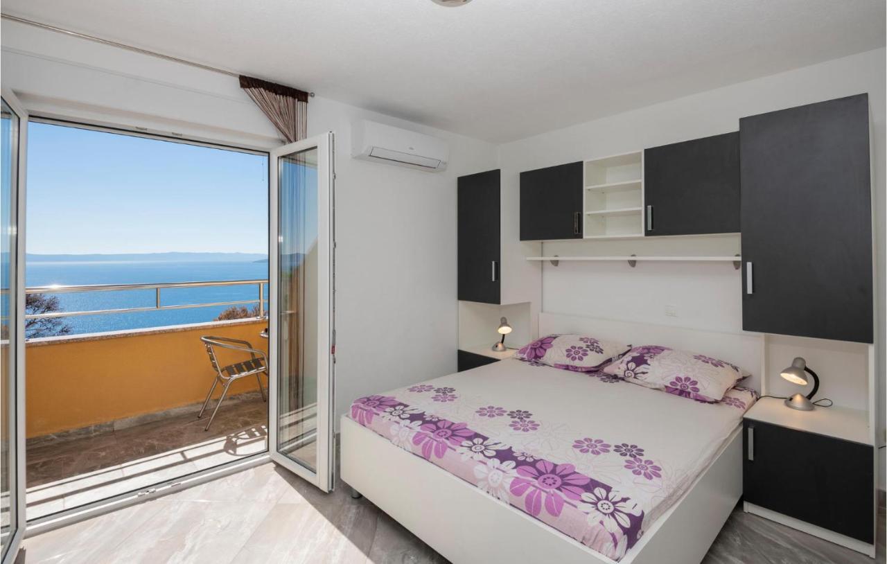 Beautiful Apartment In Krvavica With Kitchen ภายนอก รูปภาพ