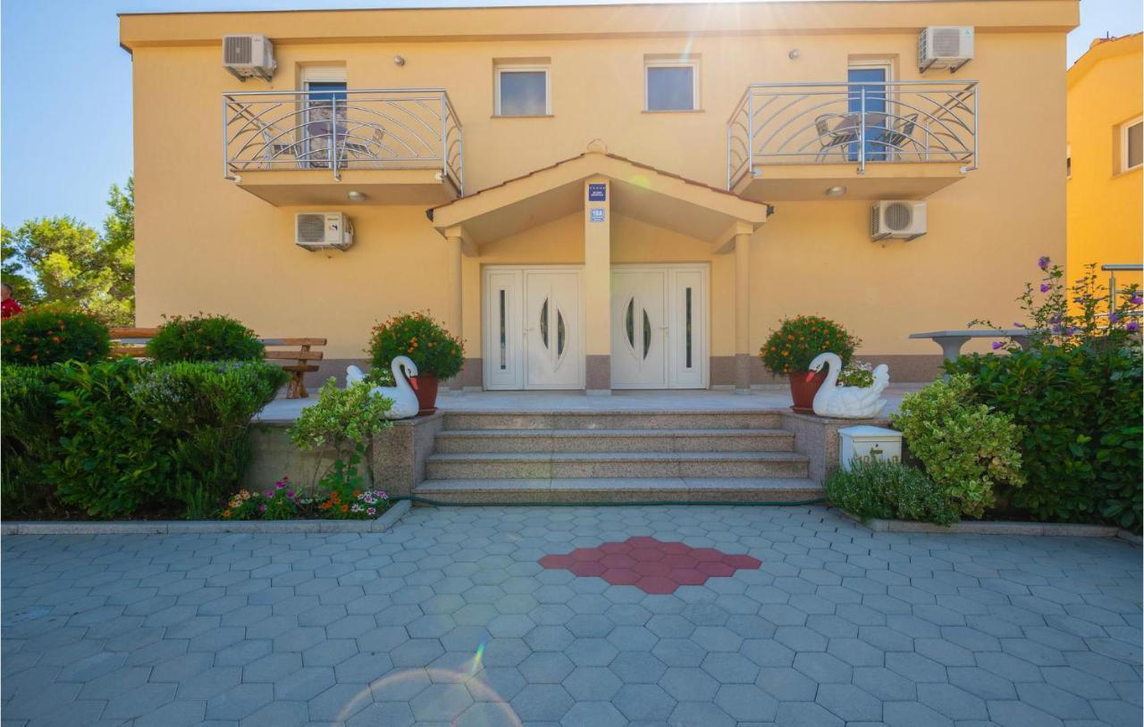 Beautiful Apartment In Krvavica With Kitchen ภายนอก รูปภาพ